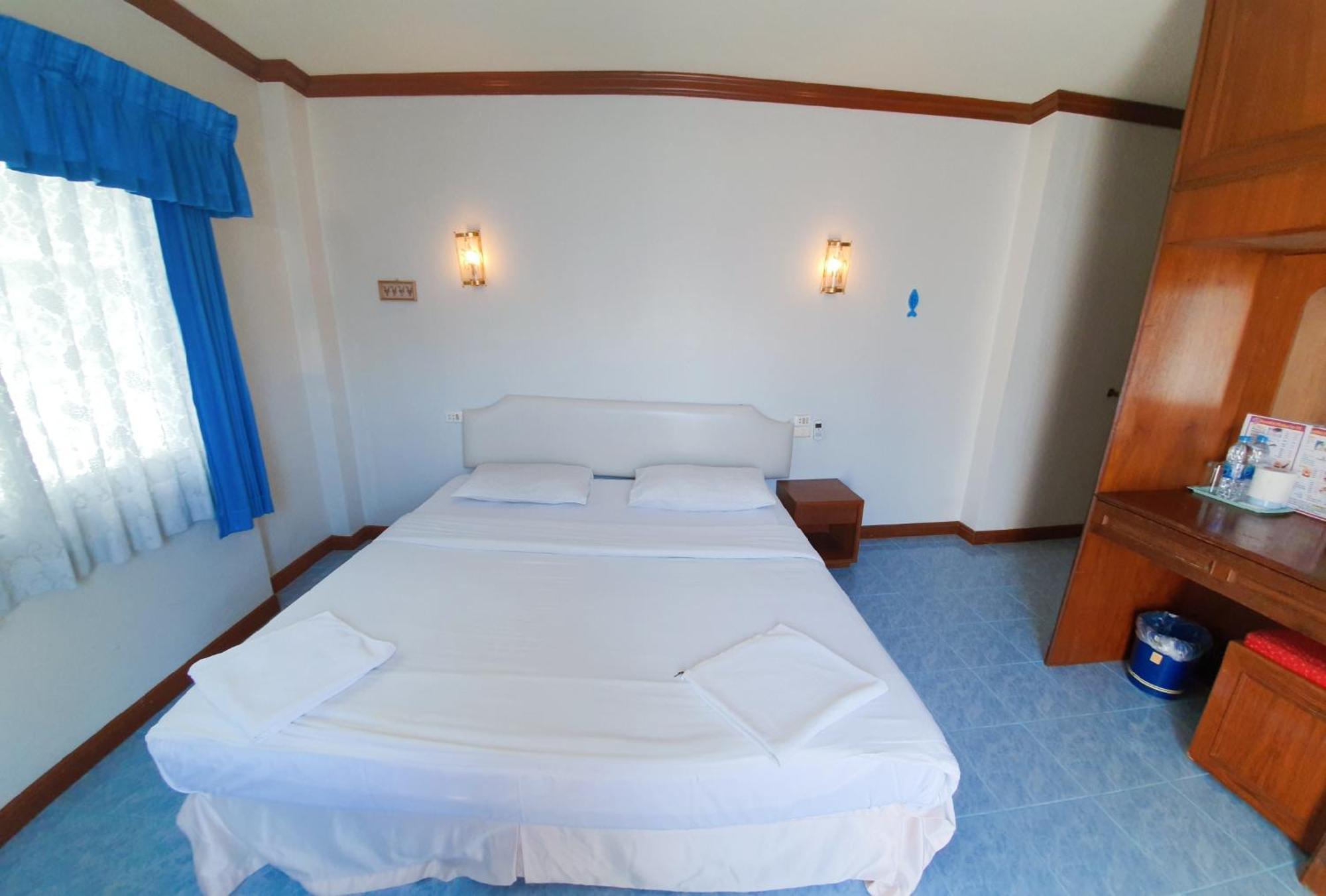 Break Point Hotel Patong Exterior foto