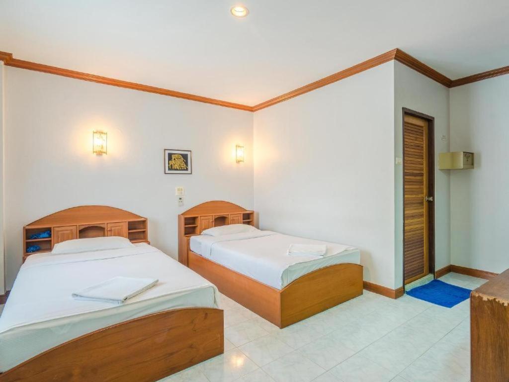 Break Point Hotel Patong Exterior foto