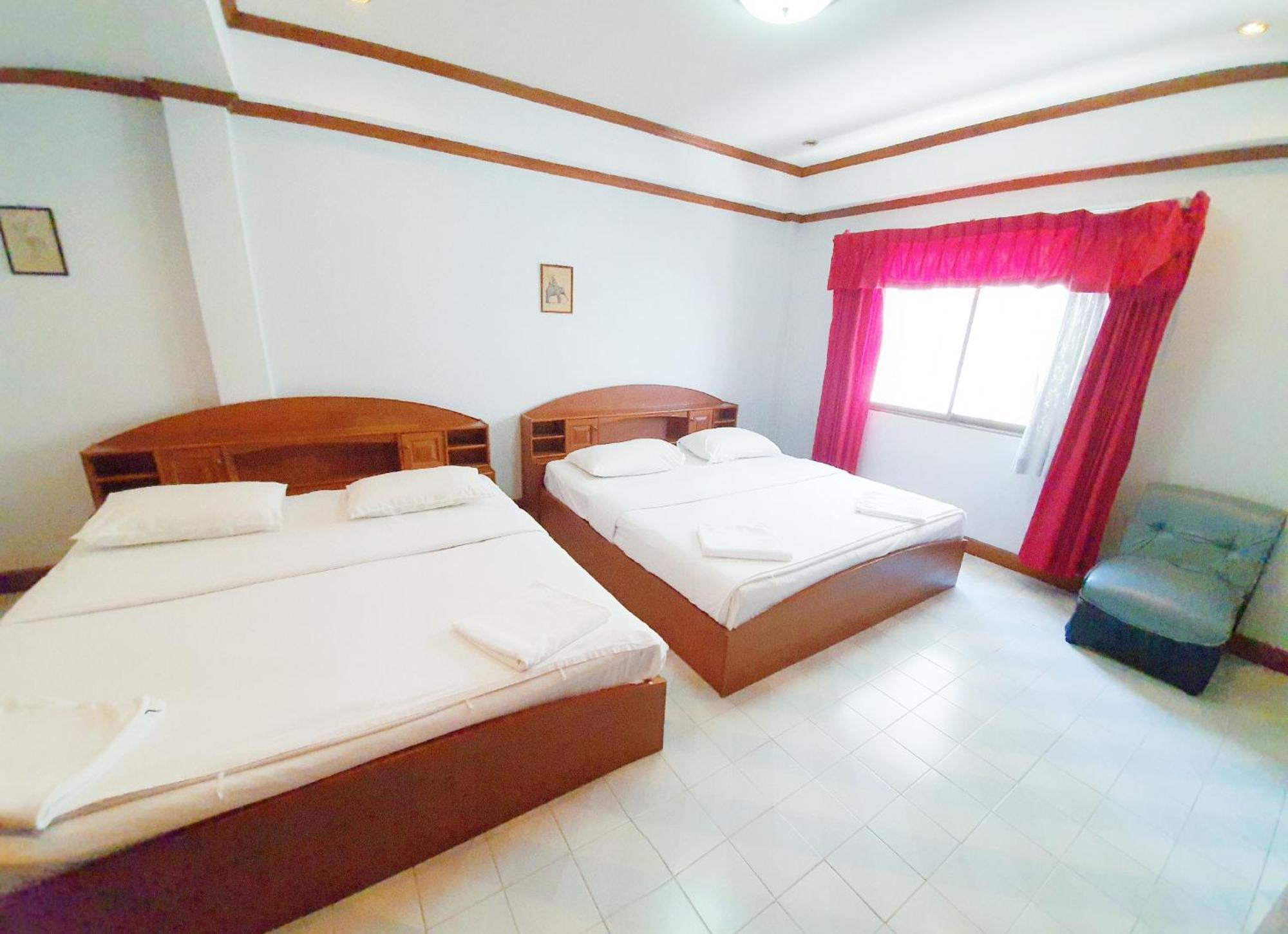 Break Point Hotel Patong Exterior foto