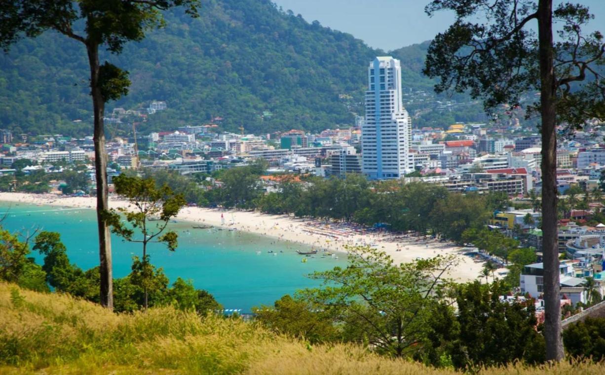 Break Point Hotel Patong Exterior foto